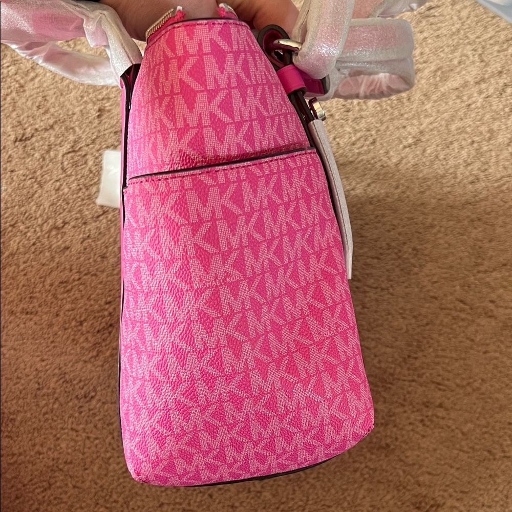 Michael Kors Sullivan Small Logo Top-Zip Tote Bag - Picture 10 of 10